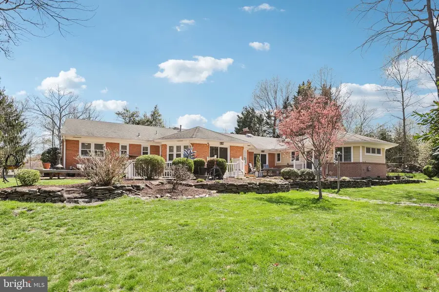 3704 Pleasant Ridge Rd, Annandale, VA 22003 - #2