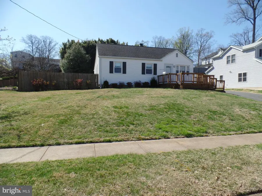 1910 Hillside Dr, Falls Church, VA 22043 - #2