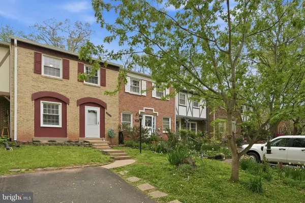 14874 Lambeth Sq, CENTREVILLE, VA 20120