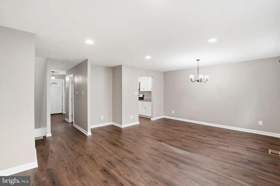 14874 Lambeth Sq, Centreville, VA 20120 - #2