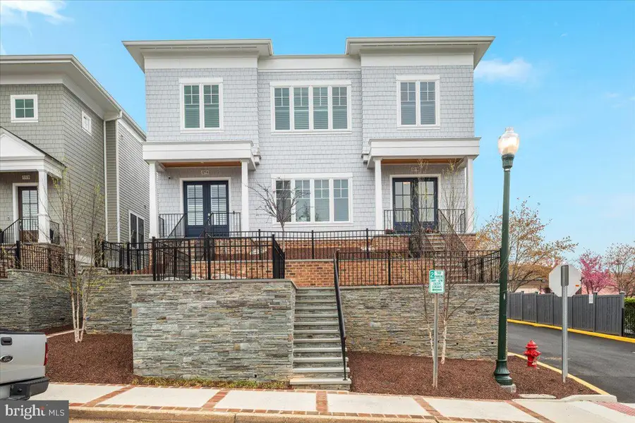 129 Park St Ne #b, Vienna, VA 22180 - #3