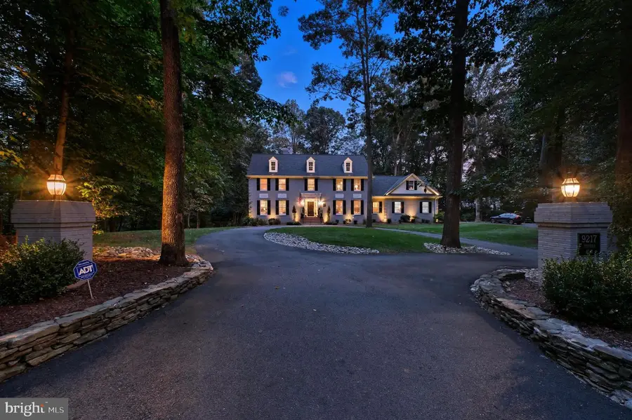 9217 Jeffery Rd, Great Falls, VA 22066 - #2
