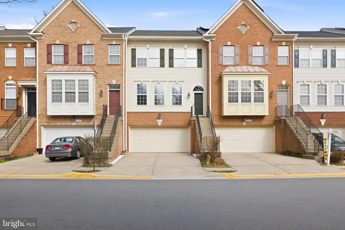 8553 Wyngate Manor Ct, Alexandria, VA 22309 - #1