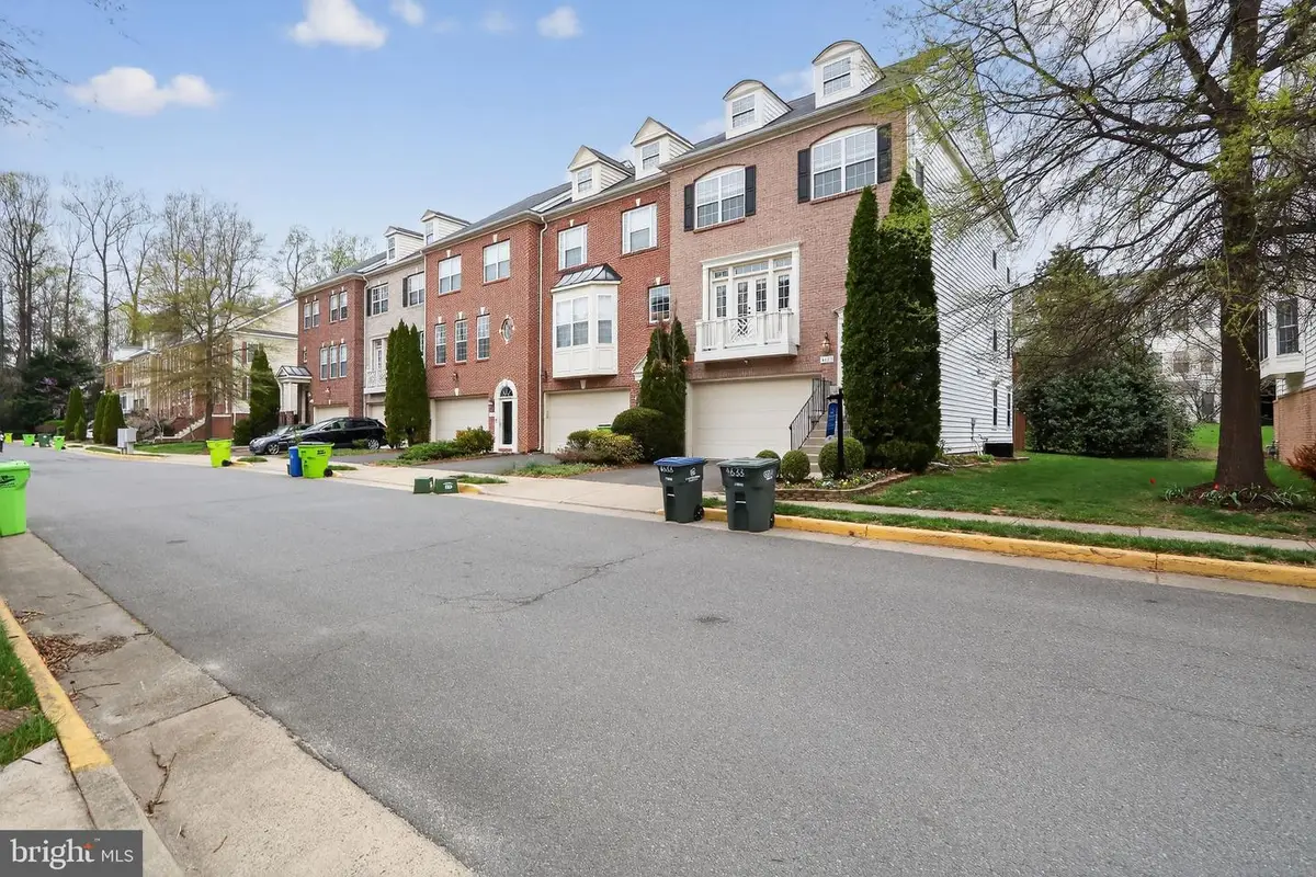4633 Carisbrooke Ln, Fairfax, VA 22030 - #1