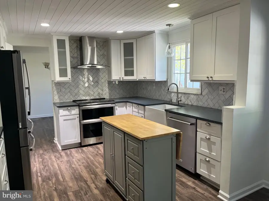 3869 Beech Down Dr, Chantilly, VA 20151 - #3