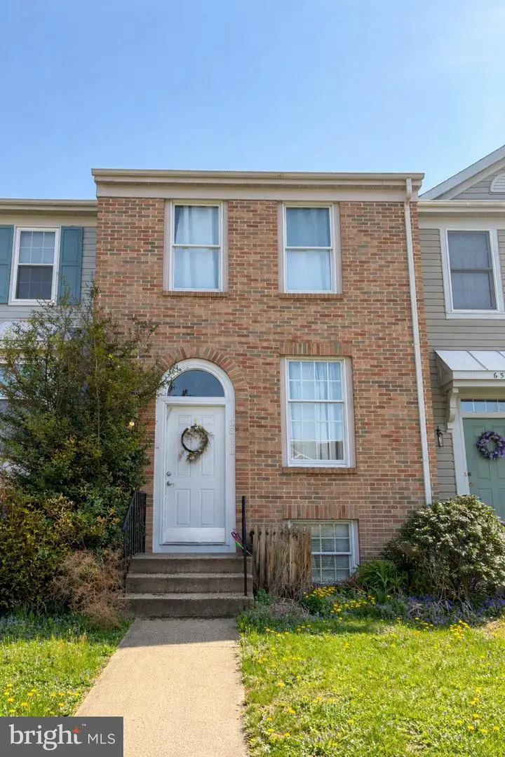 6511 Skylemar Trl, Centreville, VA 20121 - #1