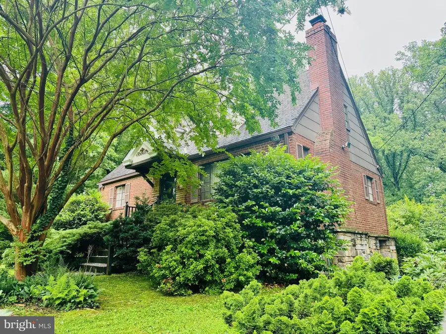 4728 Groves Ln, Fairfax, VA 22030 - #3