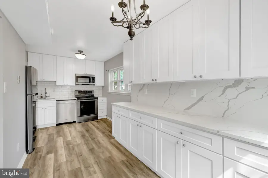 4194 Pleasant Meadow Ct #102c, Chantilly, VA 20151 - #2