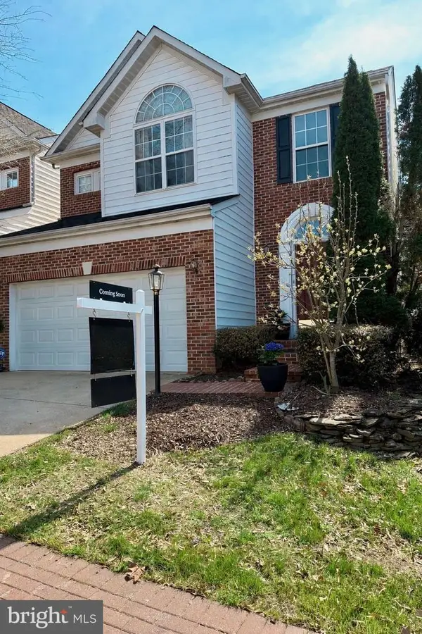 7677 Henry Knox Dr, LORTON, VA 22079