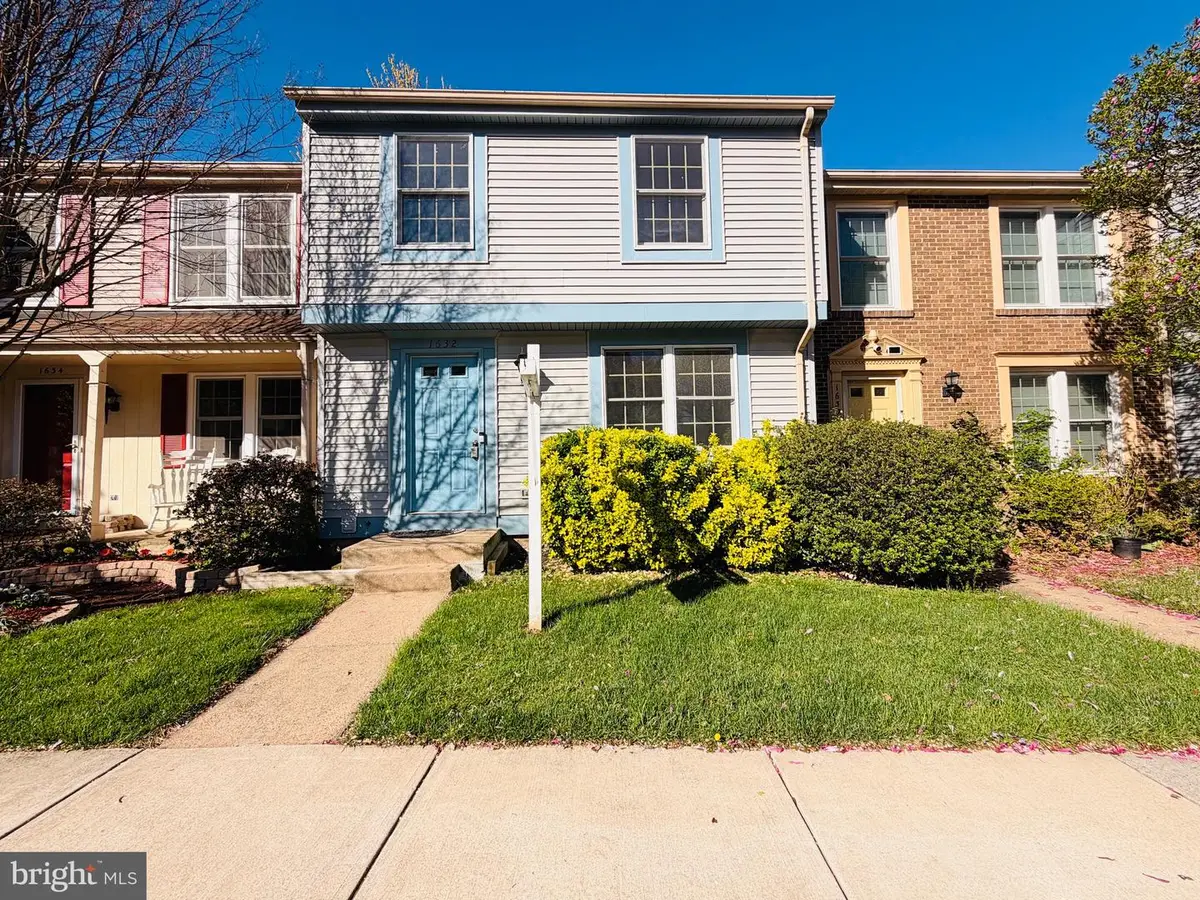 1632 Barnstead Dr, Reston, VA 20194 - #1