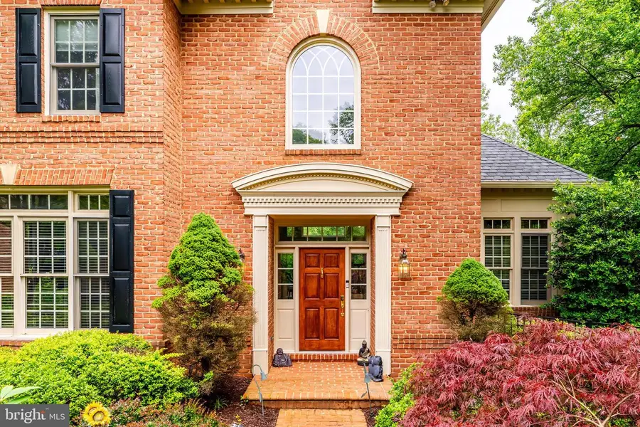 891 Chinquapin Rd, McLean, VA 22102 - #2