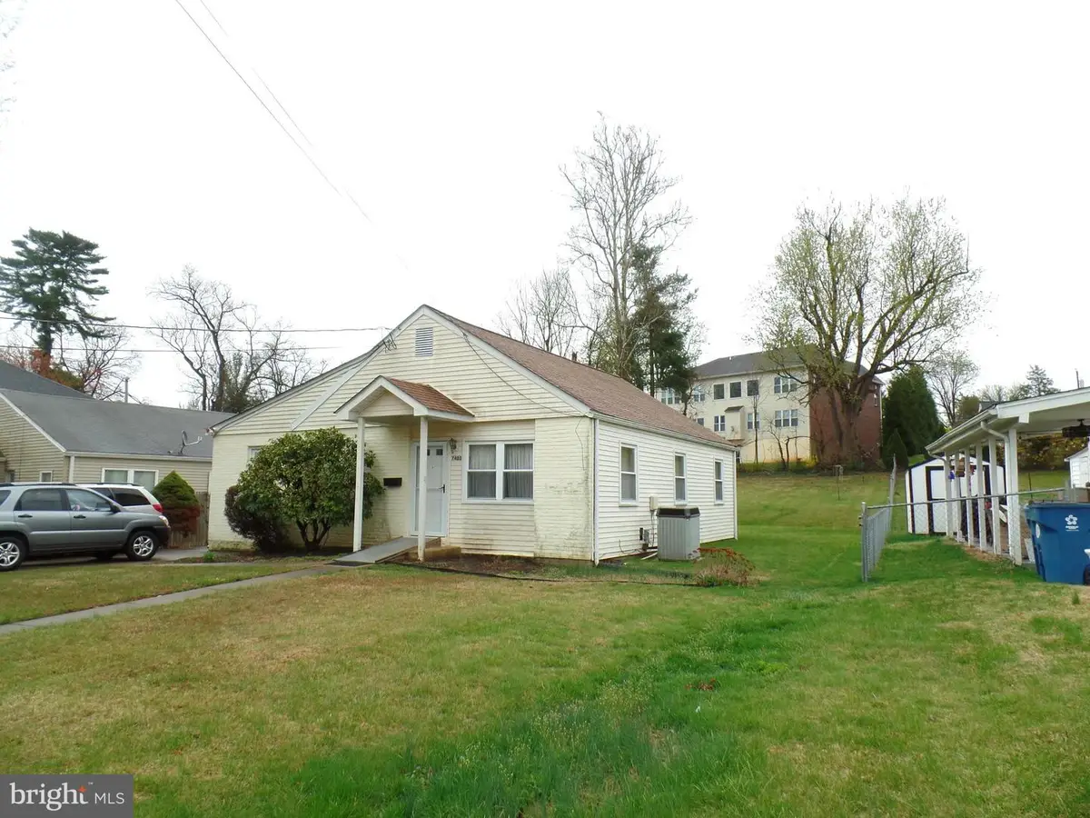 7403 Paxton Rd, Falls Church, VA 22043 - #1