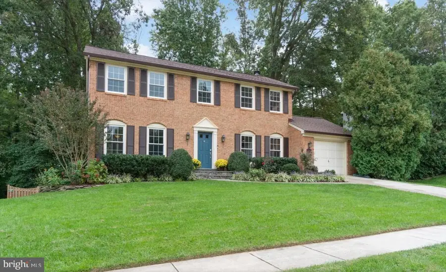 9751 Ironmaster Dr, Burke, VA 22015 - #2