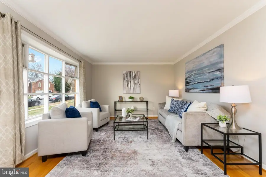 7013 Galgate Dr, Springfield, VA 22152 - #3