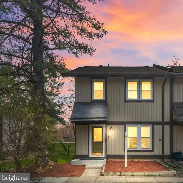 9710 Ashbourn Dr, BURKE, VA 22015