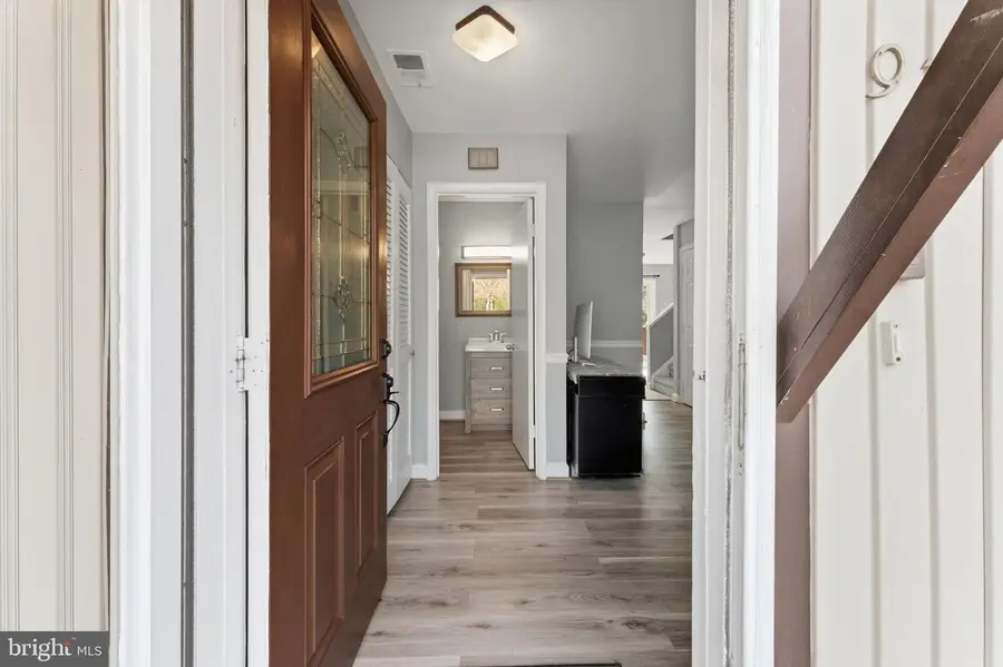 9710 Ashbourn Dr, Burke, VA 22015 - #2