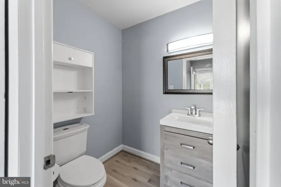 9710 Ashbourn Dr, Burke, VA 22015 - #3