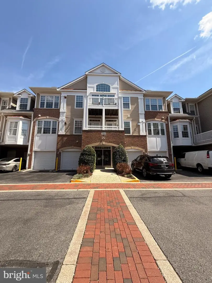 7860 Rolling Woods Ct #4m4, Springfield, VA 22152 - #1