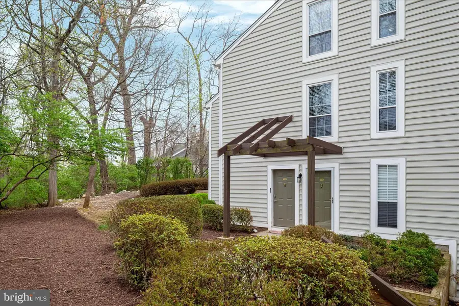 10198 Oakton Terrace Rd, Oakton, VA 22124 - #3