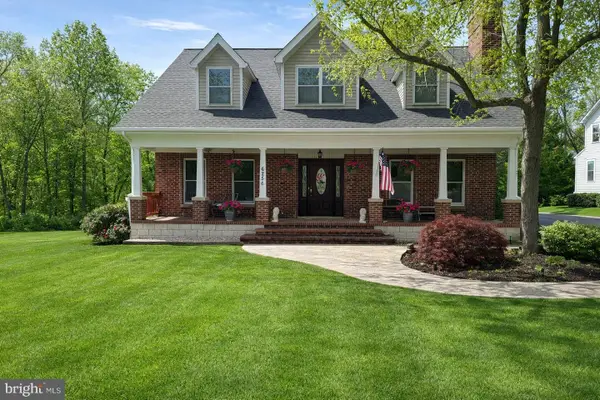 6256 Woodfair Dr, FAIRFAX STATION, VA 22039