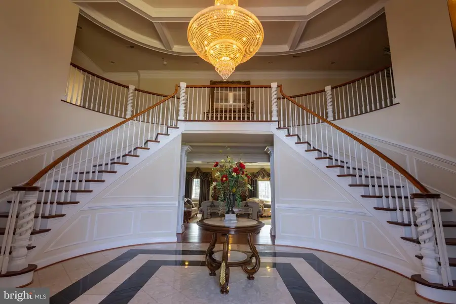 5717 Old Clifton Rd, Clifton, VA 20124 - #3