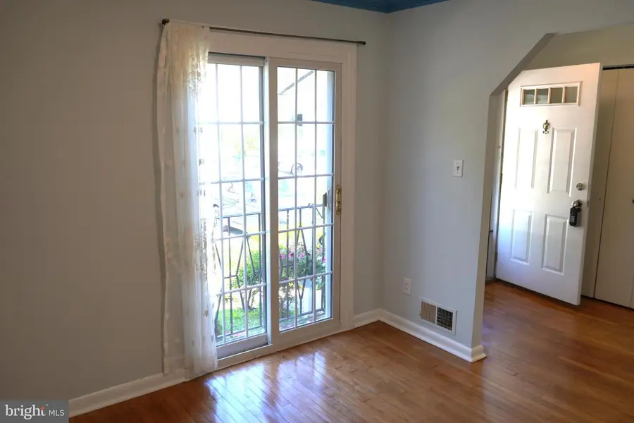 3364 Ardley Ct, Falls Church, VA 22041 - #3