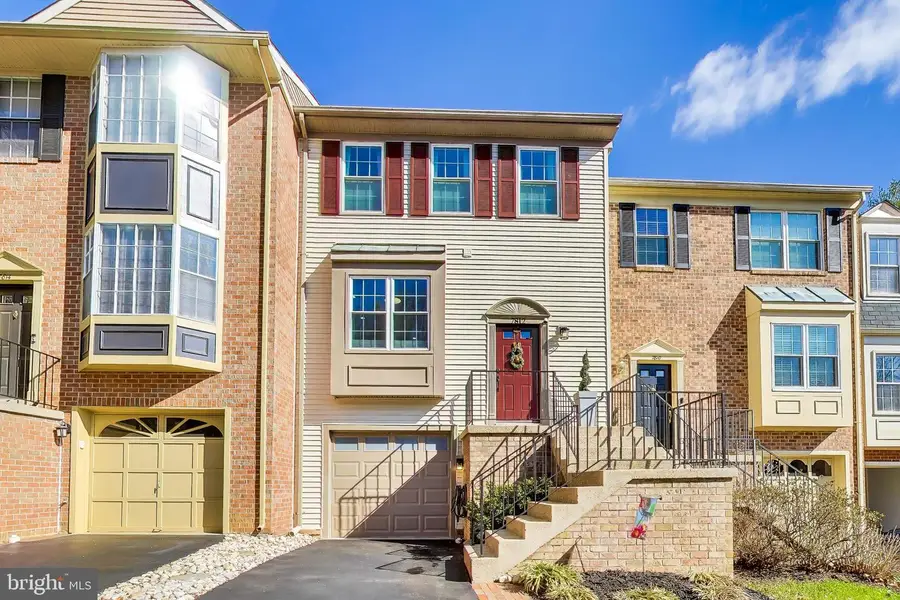 7812 Solomon Seal Dr, Springfield, VA 22152 - #2