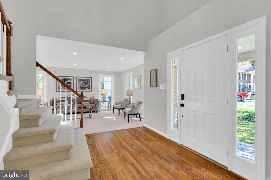 8101 Overlake Ct, Fairfax Station, VA 22039 - #2