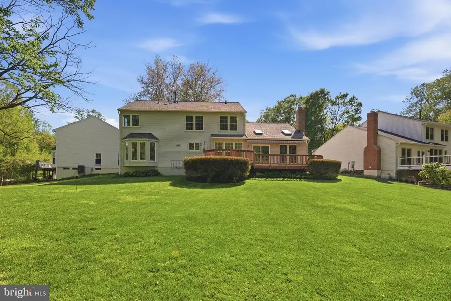 8101 Overlake Ct, Fairfax Station, VA 22039 - #3