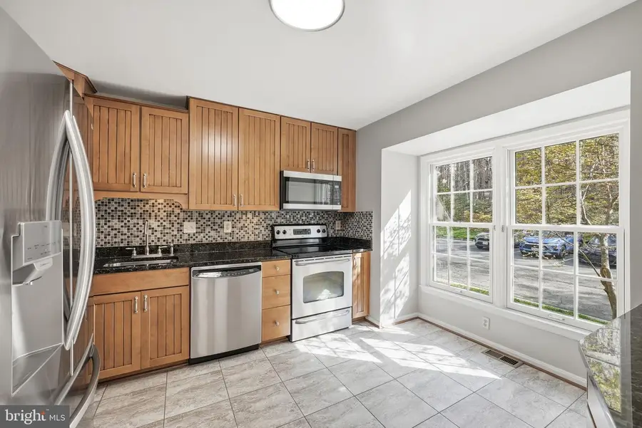 5872 Langton Dr, Alexandria, VA 22310 - #2