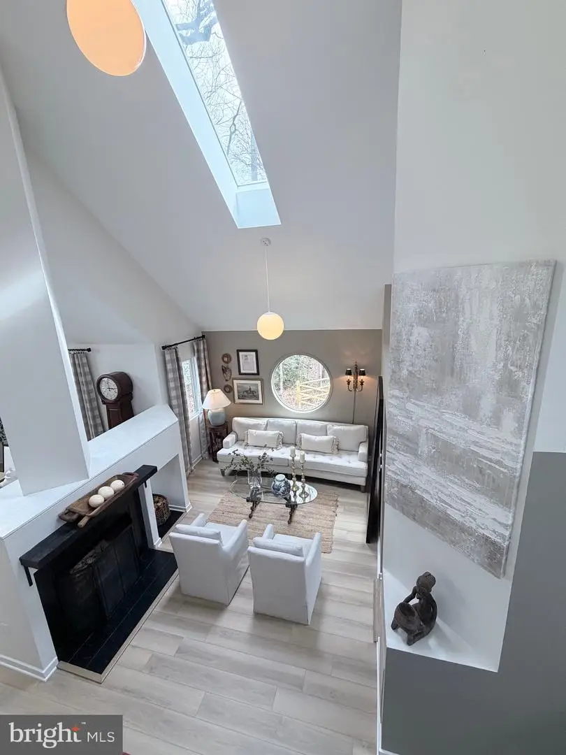 11504 Turnbridge Ln, Reston, VA 20194 - #1