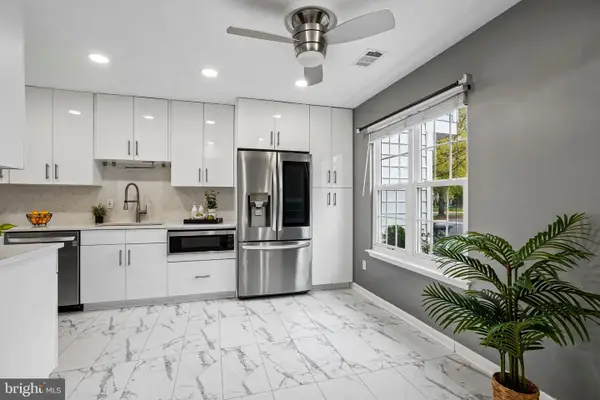 14707 Southwarke Pl, CENTREVILLE, VA 20120