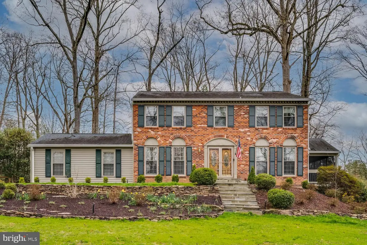 723 Forest Park Rd, Great Falls, VA 22066 - #1