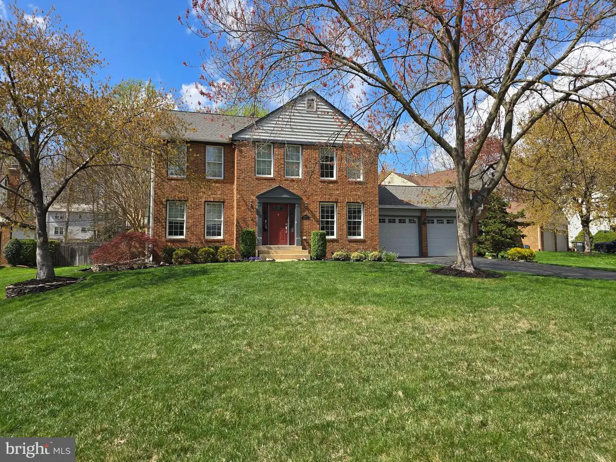 5612 Kemp Ln, Burke, VA 22015 - #1