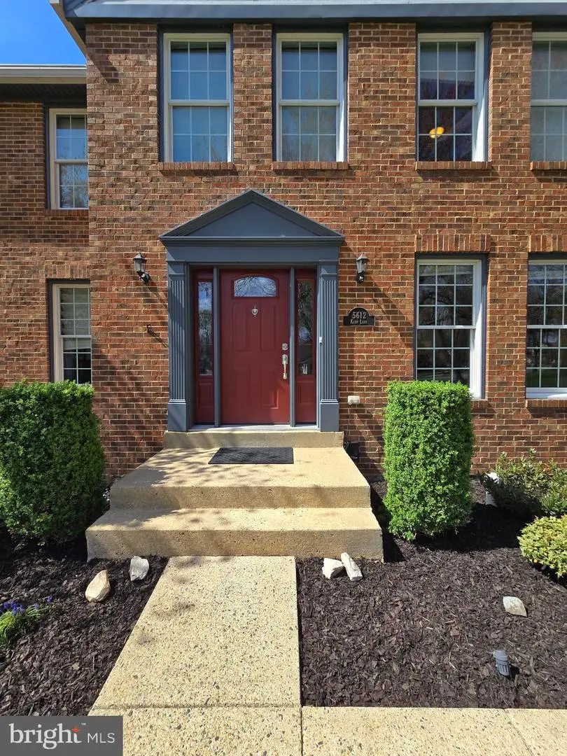 5612 Kemp Ln, Burke, VA 22015 - #2