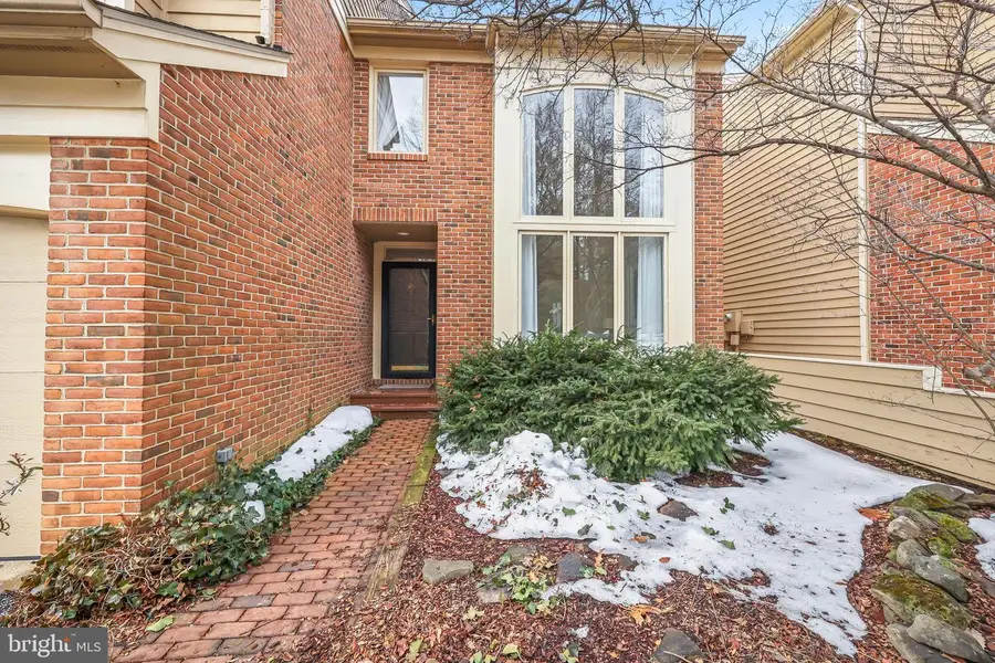 11573 Hemingway Dr, Reston, VA 20194 - #2