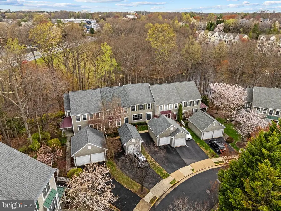 2526 Brenton Point Dr, Reston, VA 20191 - #3