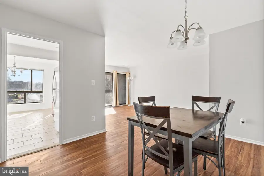 561 Florida Ave #204, Herndon, VA 20170 - #3