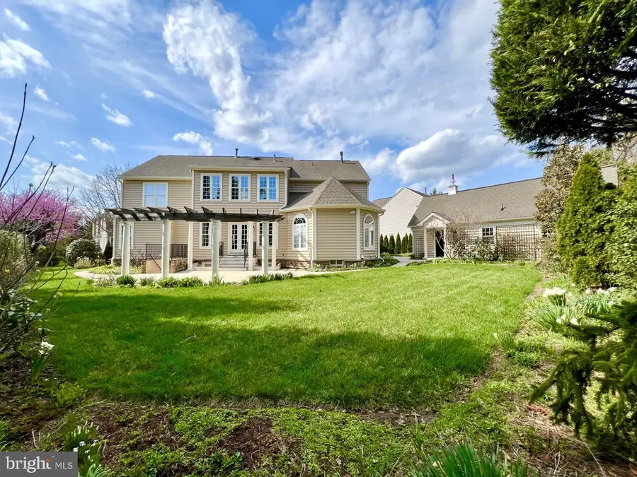 888 Ballou St, Herndon, VA 20170 - #3