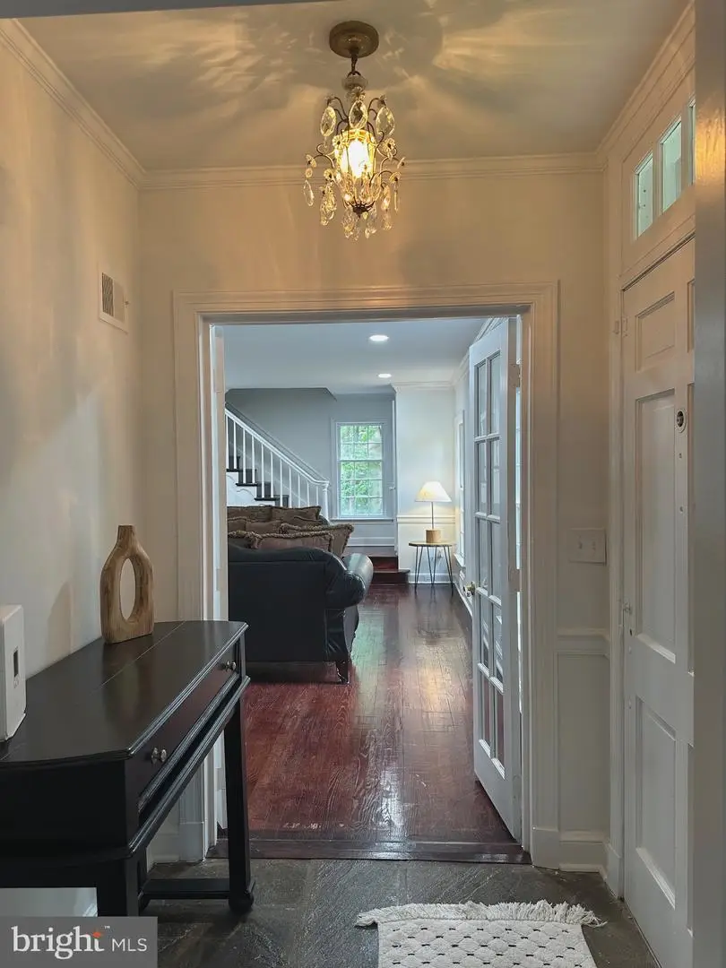 6012 Pike Branch Dr, Alexandria, VA 22310 - #2