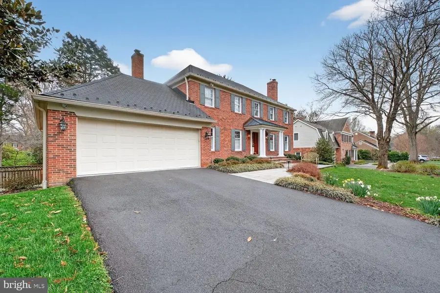 1205 Suffield Dr, McLean, VA 22101 - #3