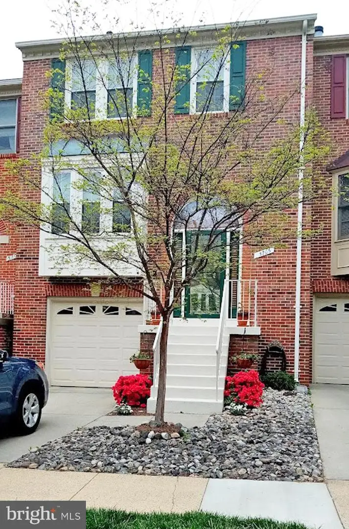 5705 Wood Creek Ln, Centreville, VA 20120 - #3