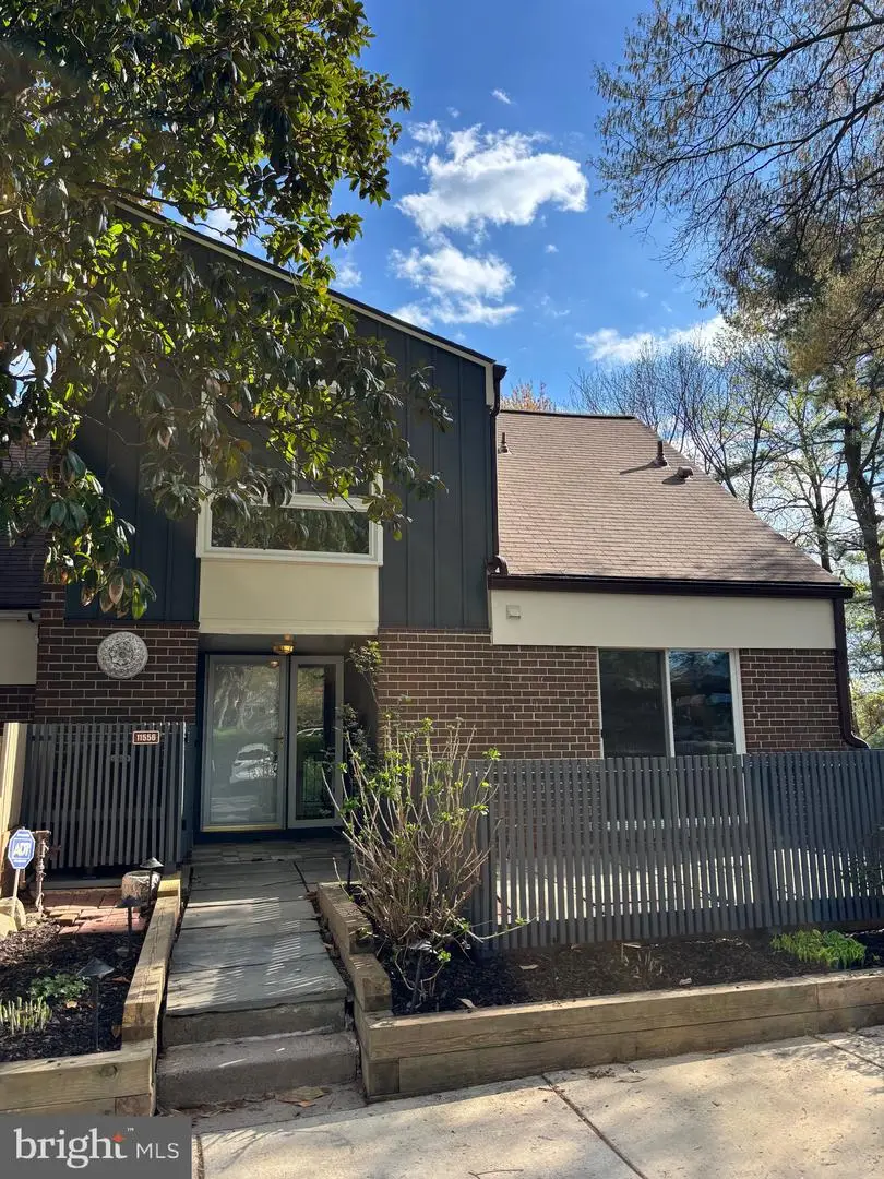 11556 Links Dr, Reston, VA 20190 - #1