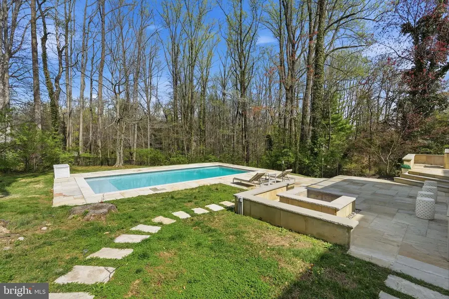 3515 Devon Dr, Falls Church, VA 22042 - #2