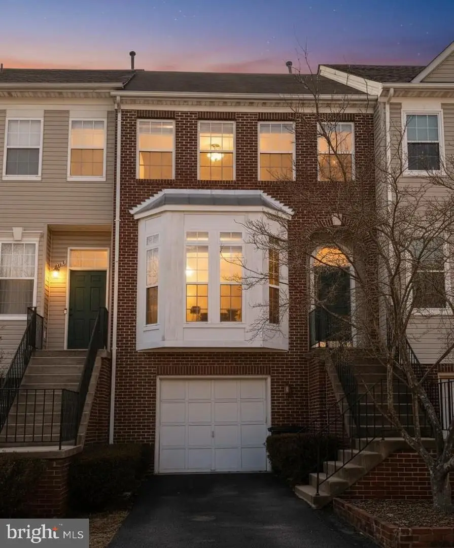 14647 Seasons Dr, Centreville, VA 20120 - #1