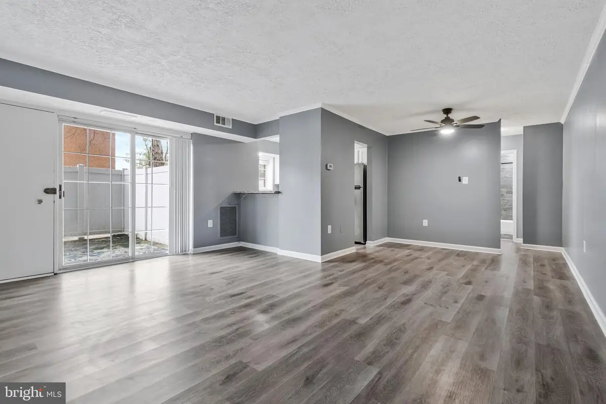 5613 Franconia Rd #103, Alexandria, VA 22310 - #1