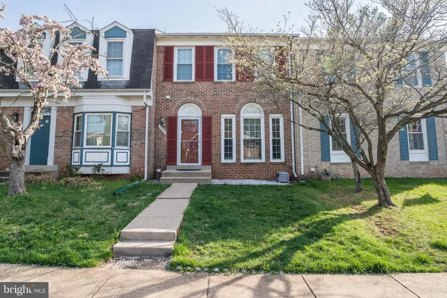 13341 Foxhole Dr, Fairfax, VA 22033 - #2