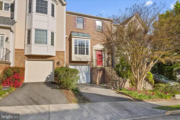 6897 Kerrywood Cir, CENTREVILLE, VA 20121