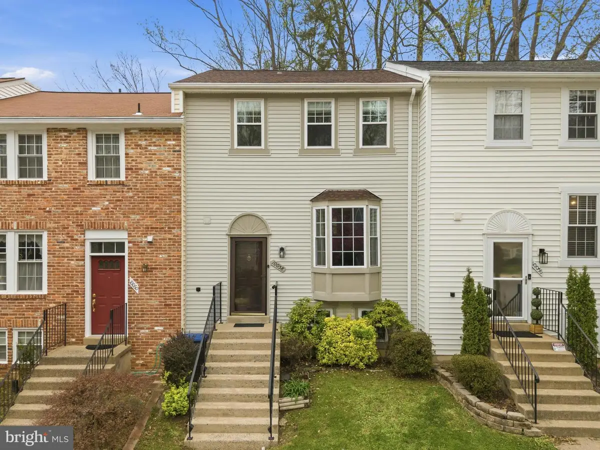 10058 Chestnut Wood Ln, Burke, VA 22015 - #1
