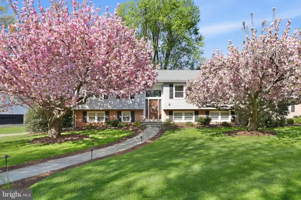 10106 Nadine Dr, VIENNA, VA 22181